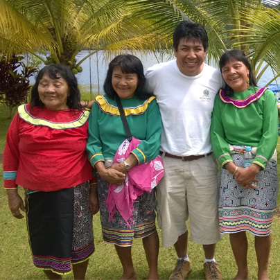 Maestras Shipibas y Javier Zavala